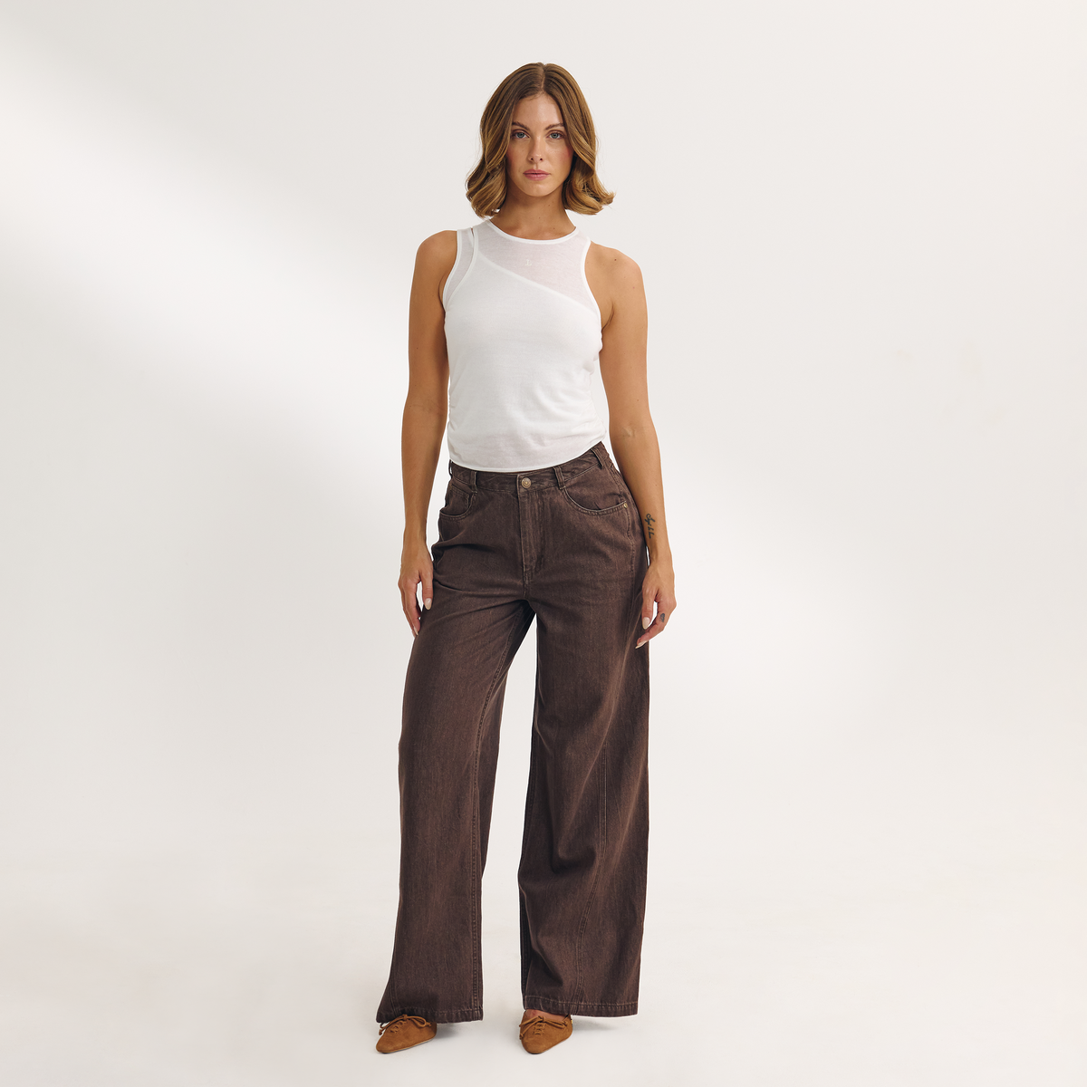 Dipped-Waist Wide-Leg Jeans - Espresso